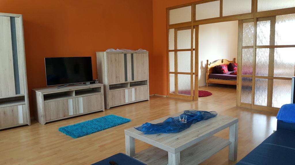 Restaurace U Marty Hotel Dubí Zewnętrze zdjęcie