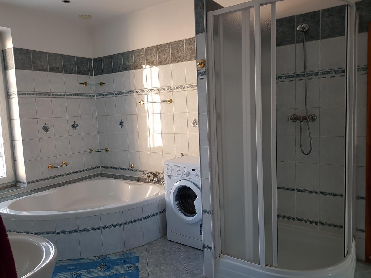 Restaurace U Marty Hotel Dubí Zewnętrze zdjęcie