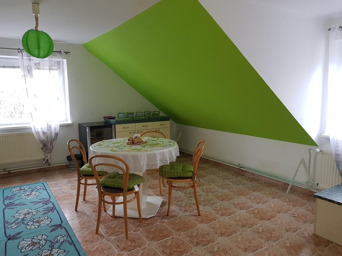 Restaurace U Marty Hotel Dubí Zewnętrze zdjęcie